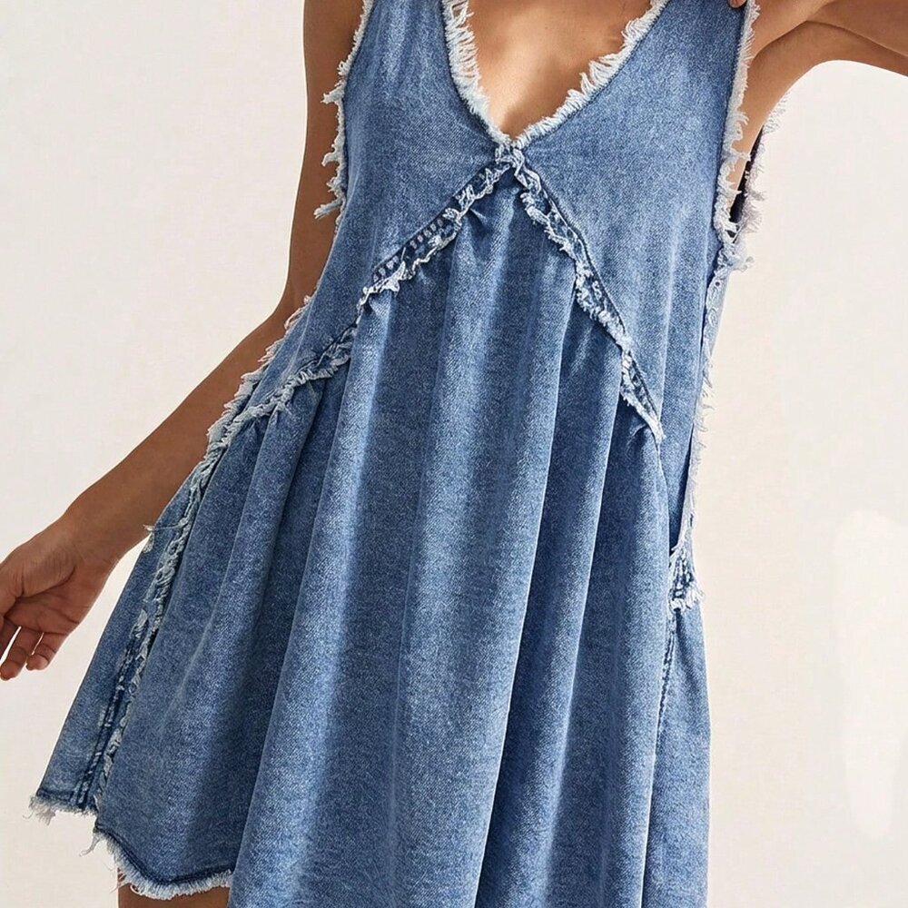 Light Wash Casual Women's Denim Sleeveless V-Neck Dress - Picture 3 of 6